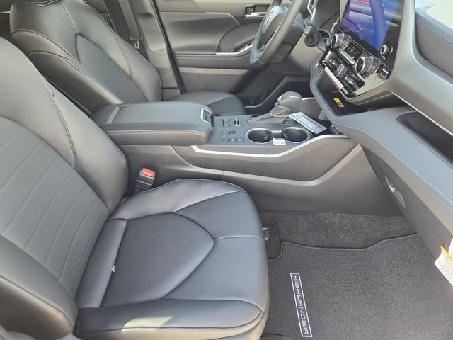 2026 Toyota Highlander XLE Beige at Gullo Toyota