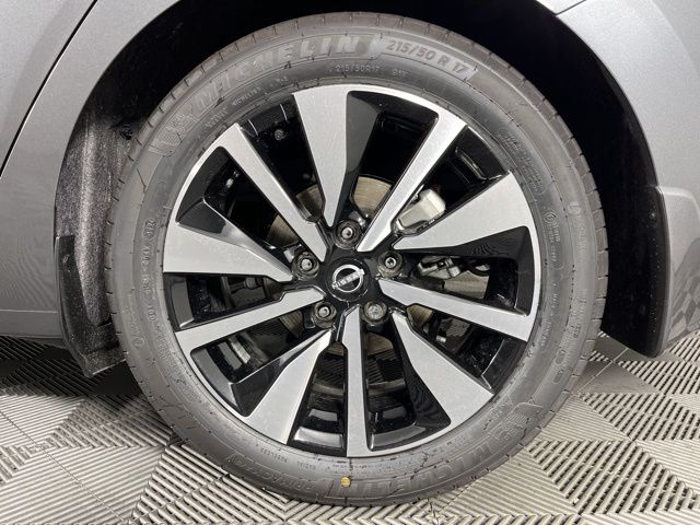 2025 Gun Metallic Nissan Sentra SV FWD Sedan