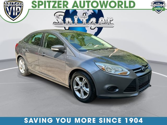 Sterling Gray Metallic 2014 Ford Focus SE Sedan Front-Wheel Drive 6-Speed Automatic