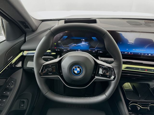 2025 BMW i5 xDrive40 11