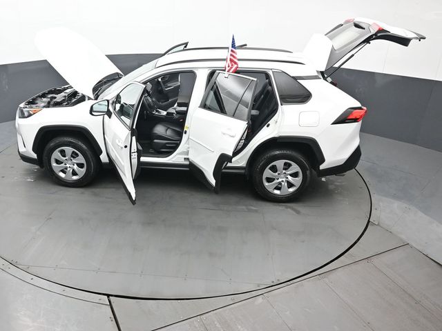 2021 Toyota RAV4 LE 44