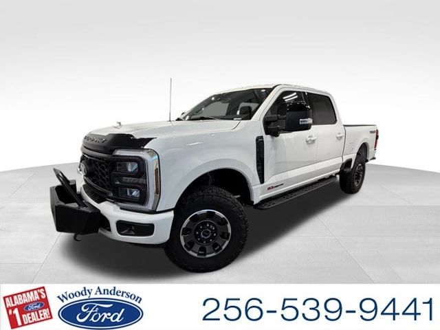 Star White Metallic Tri-Coat 2024 Ford F-350 Super Duty Lariat Crew Cab 4WD Pickup Truck Four-Wheel Drive Automatic