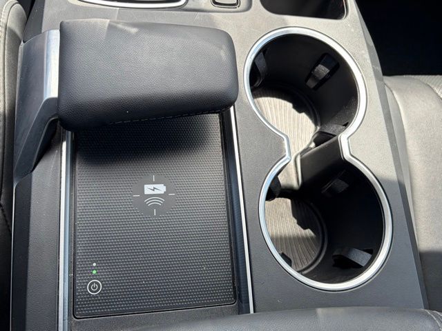 used 2023 Acura MDX car, priced at $41,999