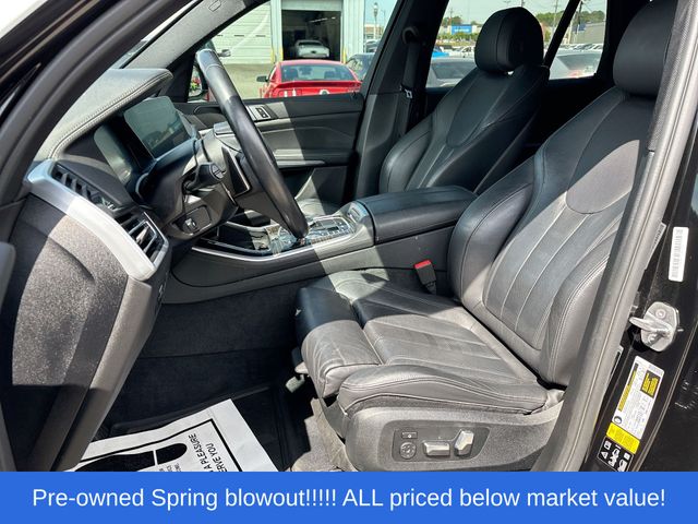 Used 2020 Black BMW xDrive40i image 17