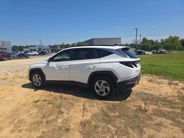 Used 2022 Quartz White Hyundai SEL image 4