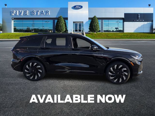 Used 2025 Black Lincoln Reserve image 9