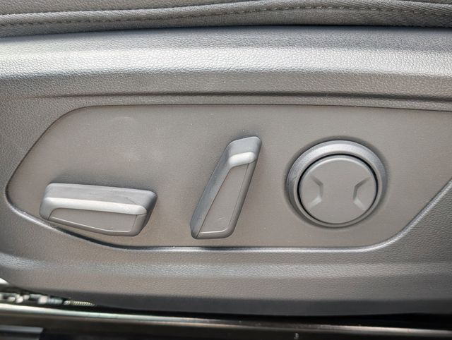 New 2026 Green Hyundai SEL Premium image 14