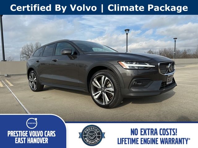 2025 Volvo V60 Cross Country B5 Plus AWD