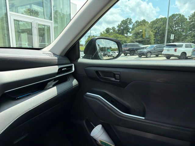Used 2022 Gray Toyota LE image 13