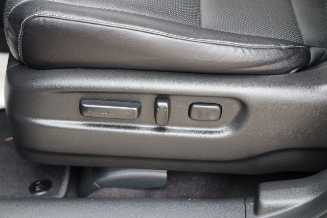 2023 Honda Ridgeline RTL Gray at Community Honda
