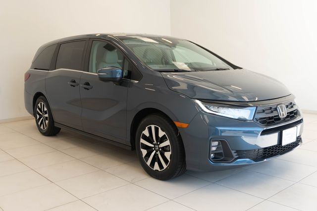 Used 2025 Honda Odyssey Van