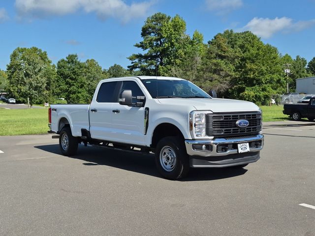 Used 2024 White Ford XL image 15