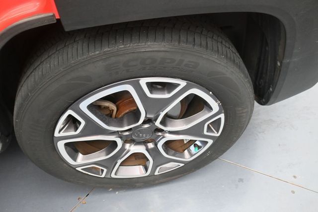 2015 Jeep Renegade Limited Red at Shottenkirk Kia Fort Bend