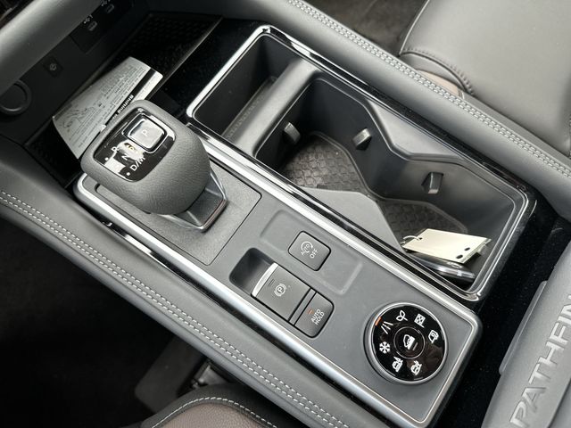 New 2026 Green Nissan Platinum image 23