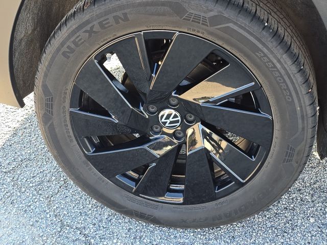 2024 Volkswagen Atlas Cross Sport 2.0T SE w/Technology:45688B