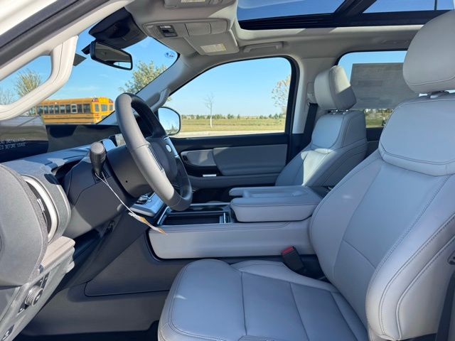 2025 Ford Expedition Active MAX