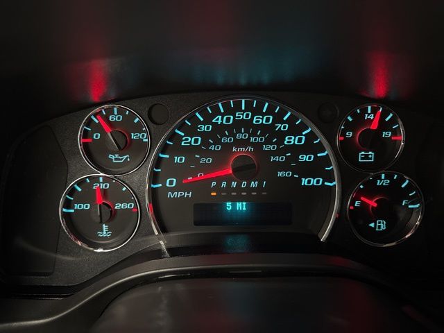 New 2026 Summit White Chevrolet Work Van image 15