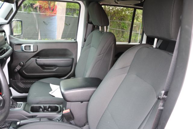 Used Car 2022 Jeep Gladiator  Sport For Sale Under $35,000 In Austin, Texas