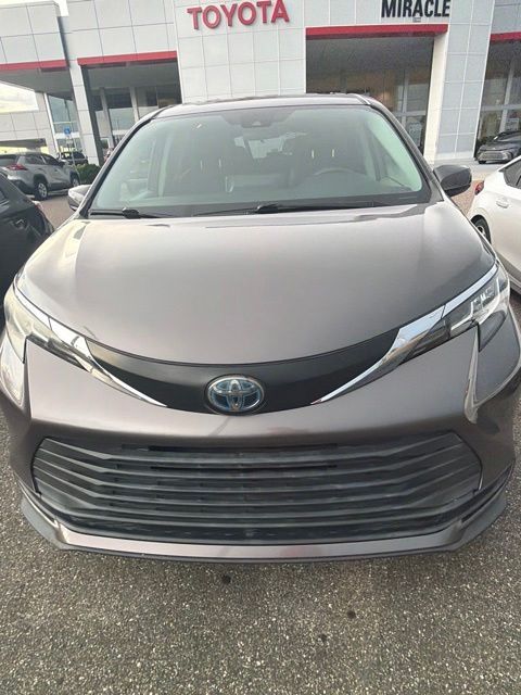 Used 2021 Toyota Sienna Van