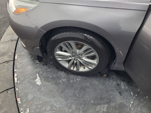 2016 – Toyota – Camry