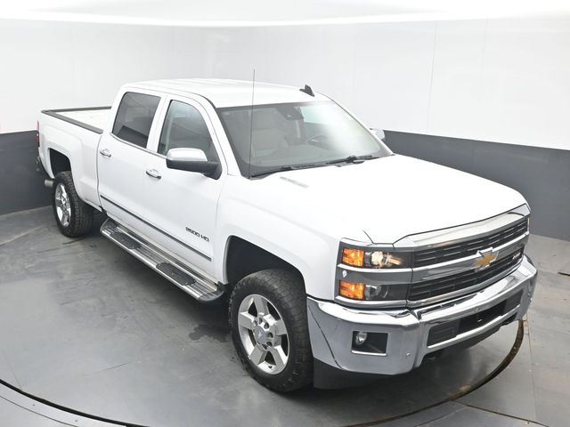 Used 2016 White Chevrolet LTZ image 33