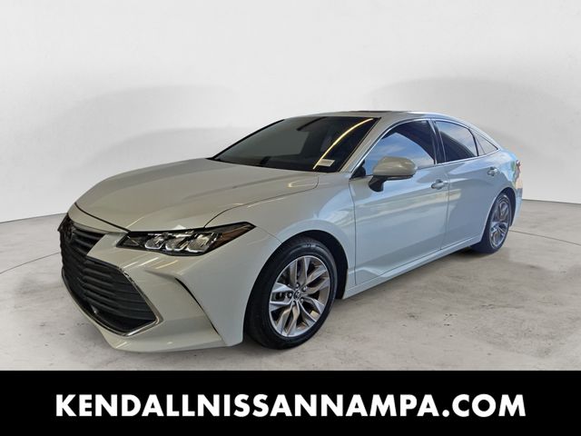 Pearl 2019 Toyota Avalon Sedan Front-Wheel Drive 8-Speed Automatic