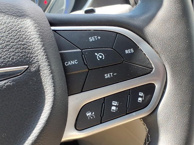 2023 Chrysler Pacifica - Image 14