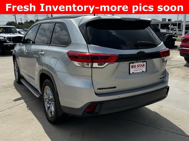 2019 Toyota Highlander Limited Platinum Silver at River Oaks CDJR