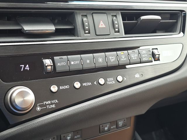 2025 Lexus ES 350:46335A1