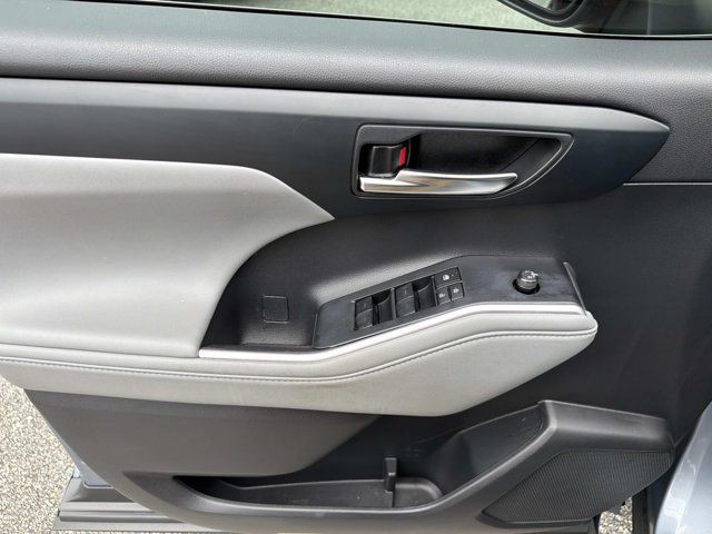 Used 2022 Toyota Highlander SUV