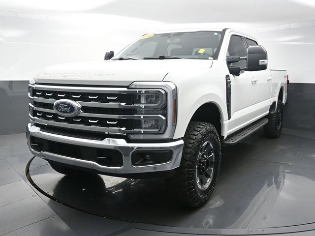 White Metallic 2024 Ford F-350 Super Duty Pickup Truck Four-Wheel Drive Automatic