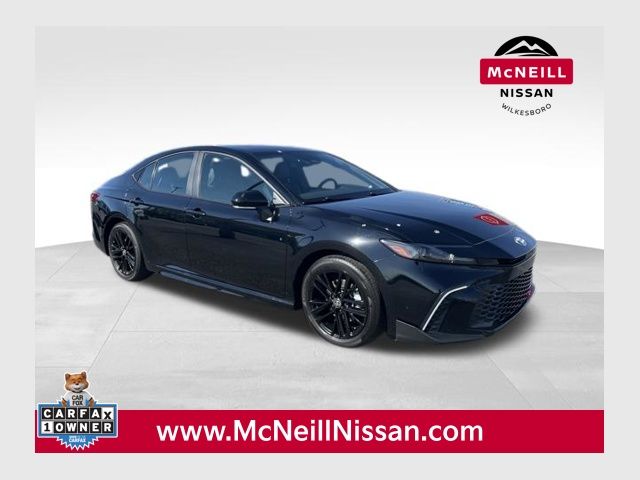 2025 Toyota Camry SE FWD