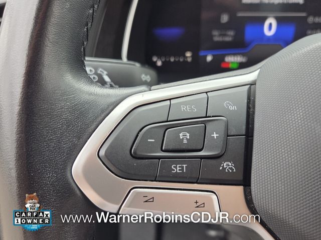 Used 2022 White Volkswagen 1.5T SE image 24