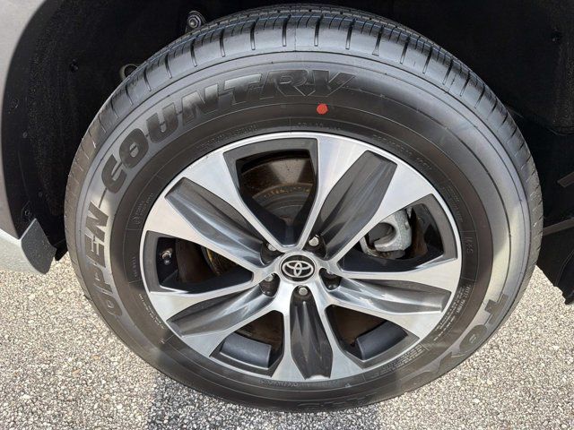 Used 2023 Toyota Highlander SUV