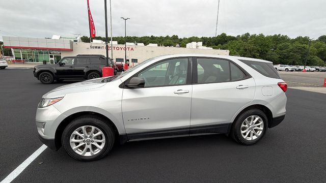 2018 Chevrolet Equinox LS - Image 2