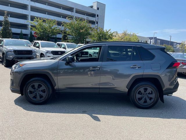 2020 Toyota RAV4 LE 6