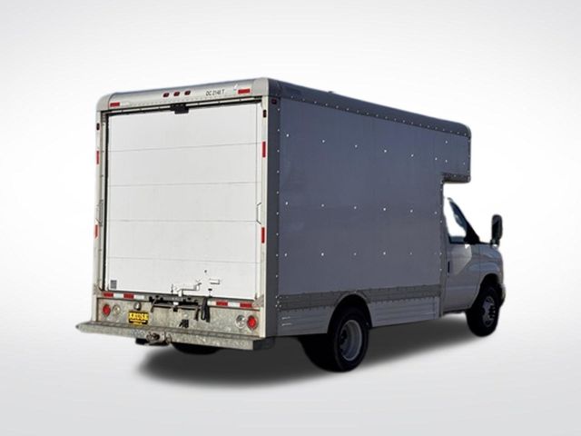 2008 Ford E-450 Cutaway 