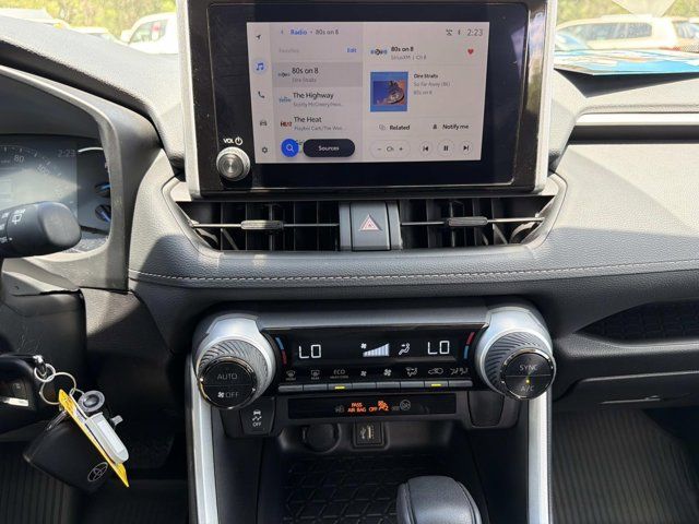 2025 Toyota RAV4 LE - Photo 27