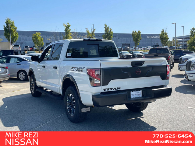 2024 Nissan Titan PRO-4X 4