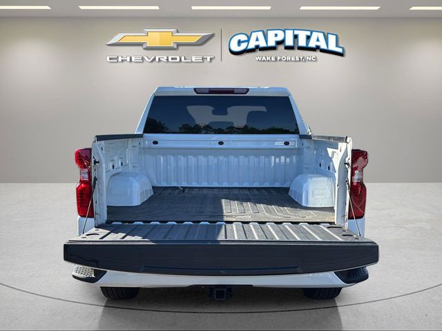 Used 2022 White Chevrolet Custom image 10