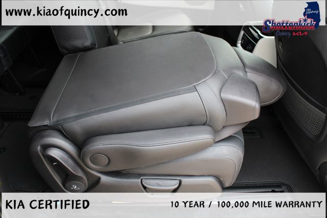 Used 2024 Kia Carnival Van