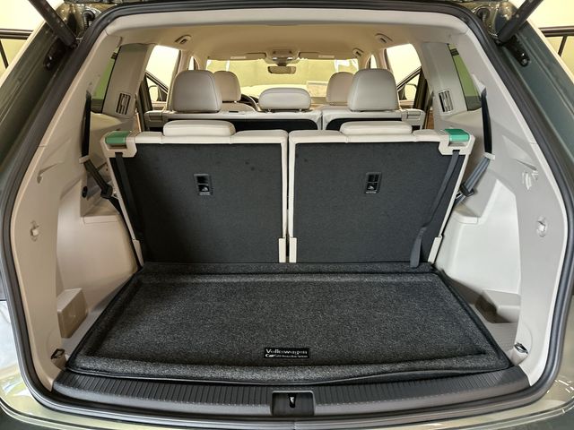 2026 Volkswagen Atlas 2.0T SE w/Technology Green at Subaru and VW of Moon Township