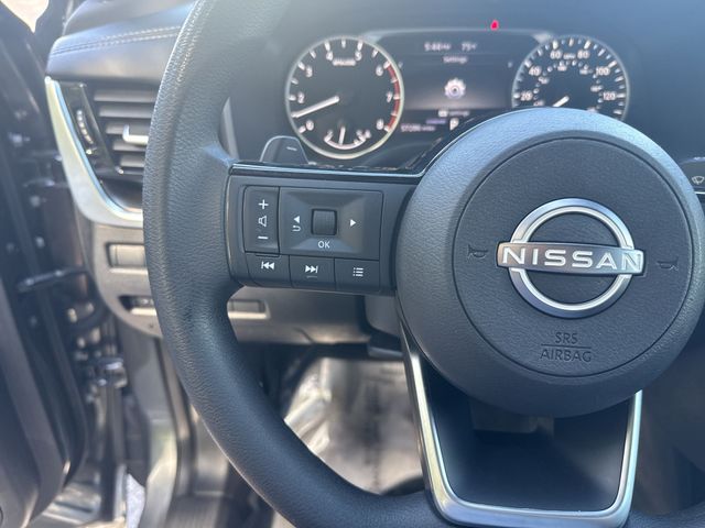 Used 2023 Gray Nissan SV image 16