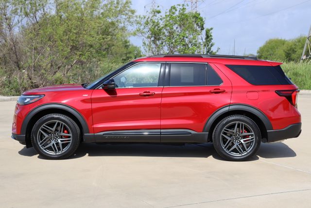 2025 Ford Explorer ST-Line - 4