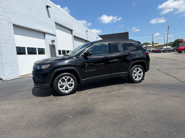 Used 2024 Black Jeep Latitude image 20