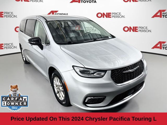Silver Mist Clearcoat 2024 Chrysler Pacifica Minivan Front-Wheel Drive 9-Speed Automatic