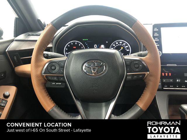 2019 Toyota Avalon Limited 16