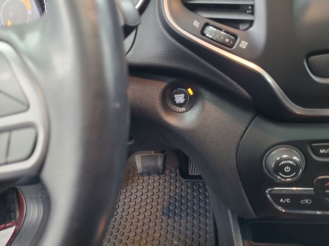 2019 – Jeep – Cherokee
