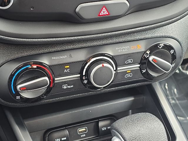 2025 Kia Soul LX:B02320