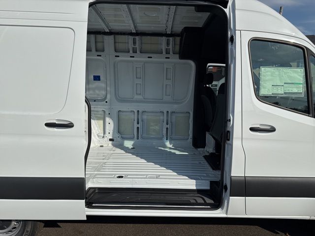2025 Mercedes-Benz Sprinter 2500 Cargo 144 WB photo